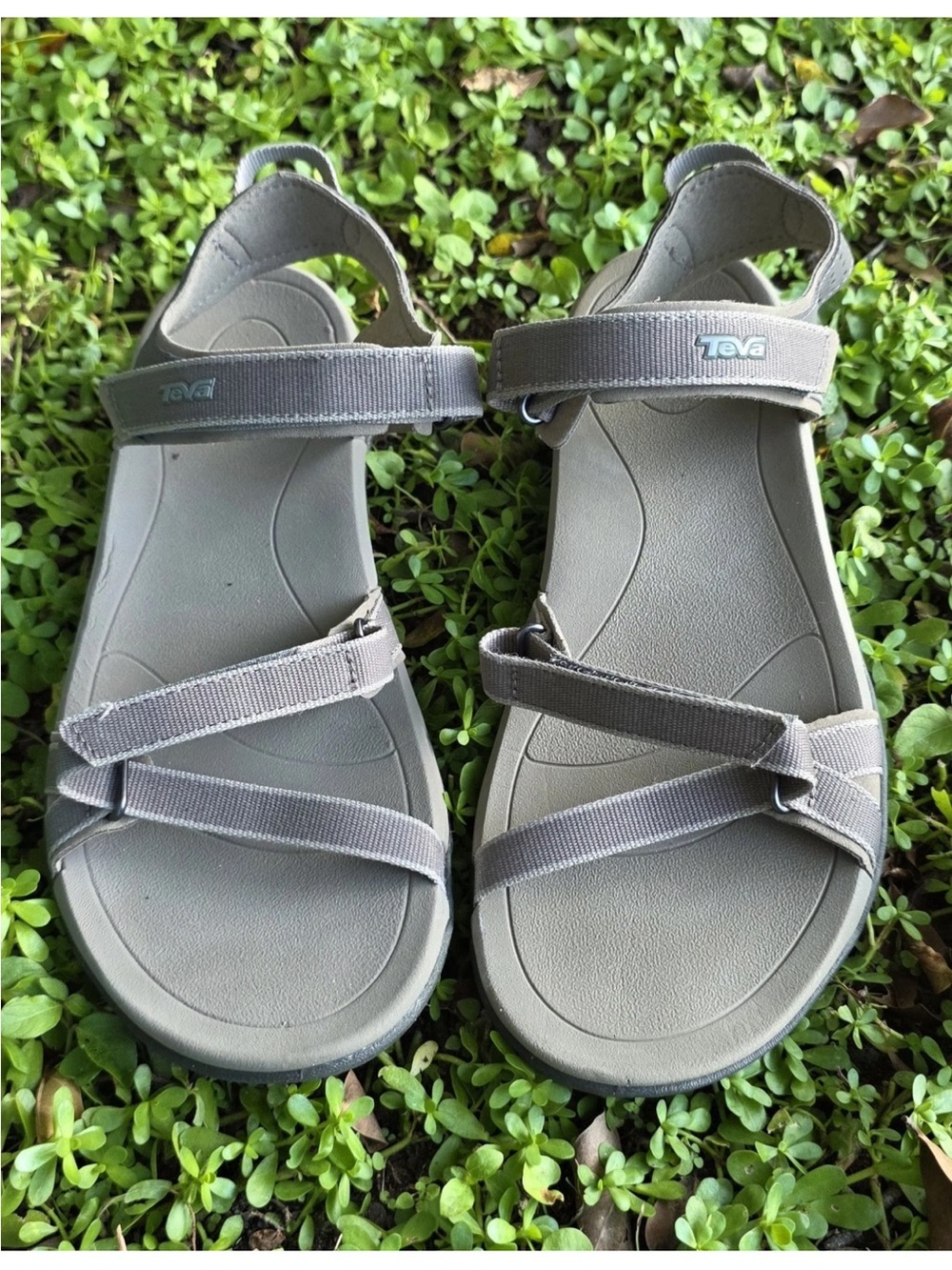 Teva Sandals Terra Women's Gray Taupe Strappy Outdoor SlipOn Water Size 10